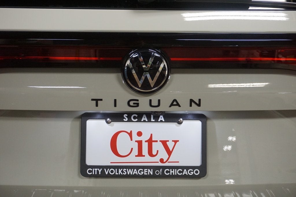 2026 Volkswagen Tiguan 2.0T SE R-Line Black