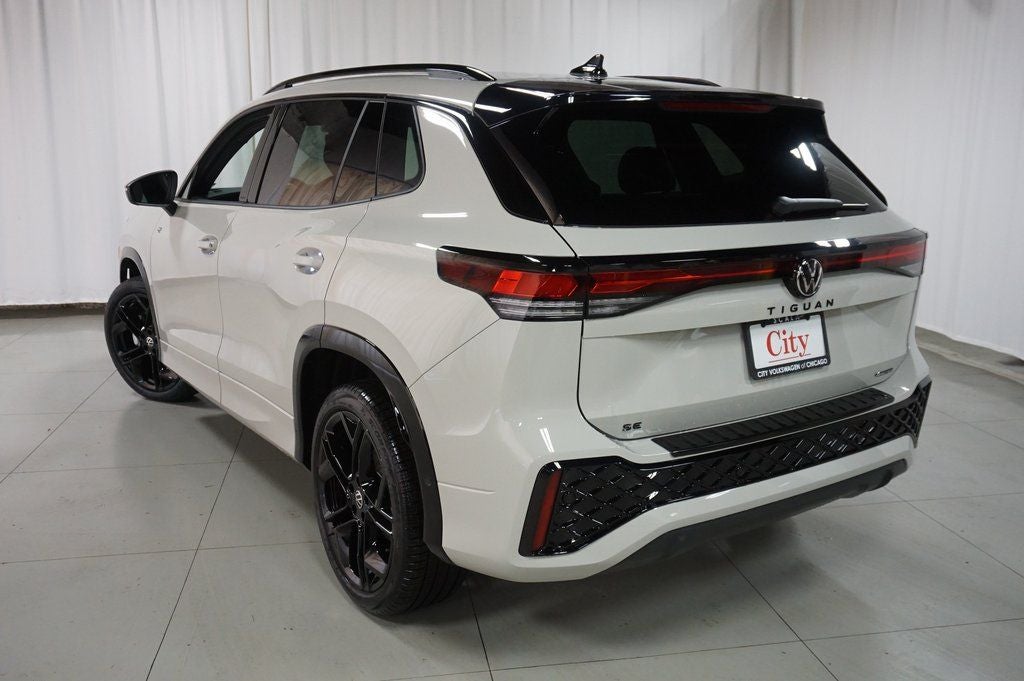 2026 Volkswagen Tiguan 2.0T SE R-Line Black