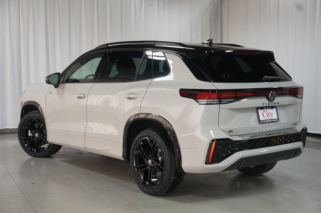 2026 Volkswagen Tiguan 2.0T SE R-Line Black