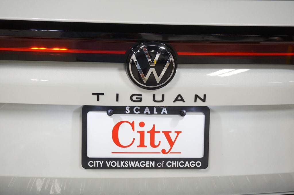 2026 Volkswagen Tiguan 2.0T SE R-Line Black