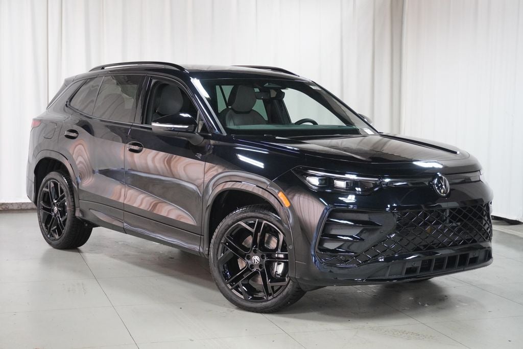 2026 Volkswagen Tiguan 2.0T SE R-Line Black