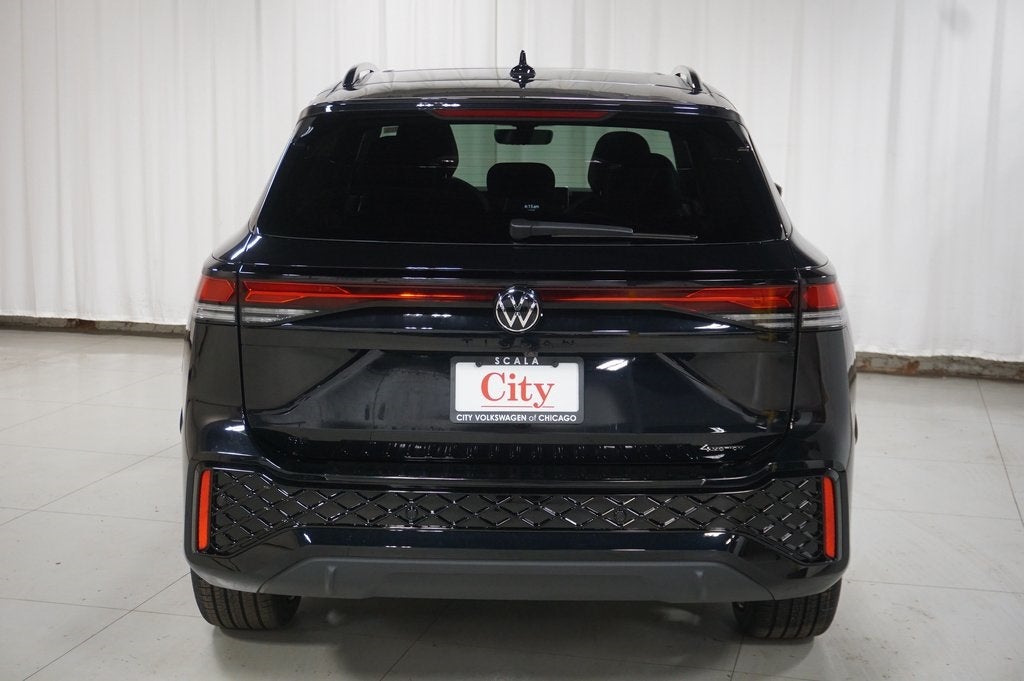2026 Volkswagen Tiguan 2.0T SE R-Line Black