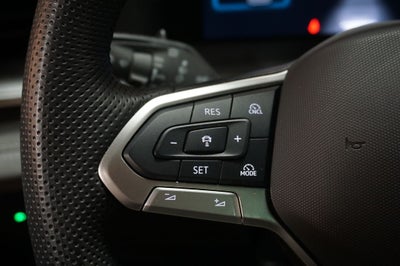 2025 Volkswagen Tiguan 2.0T SE R-Line Black