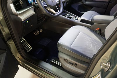 2025 Volkswagen Tiguan 2.0T SE R-Line Black