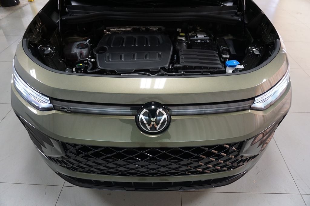 2025 Volkswagen Tiguan 2.0T SE R-Line Black