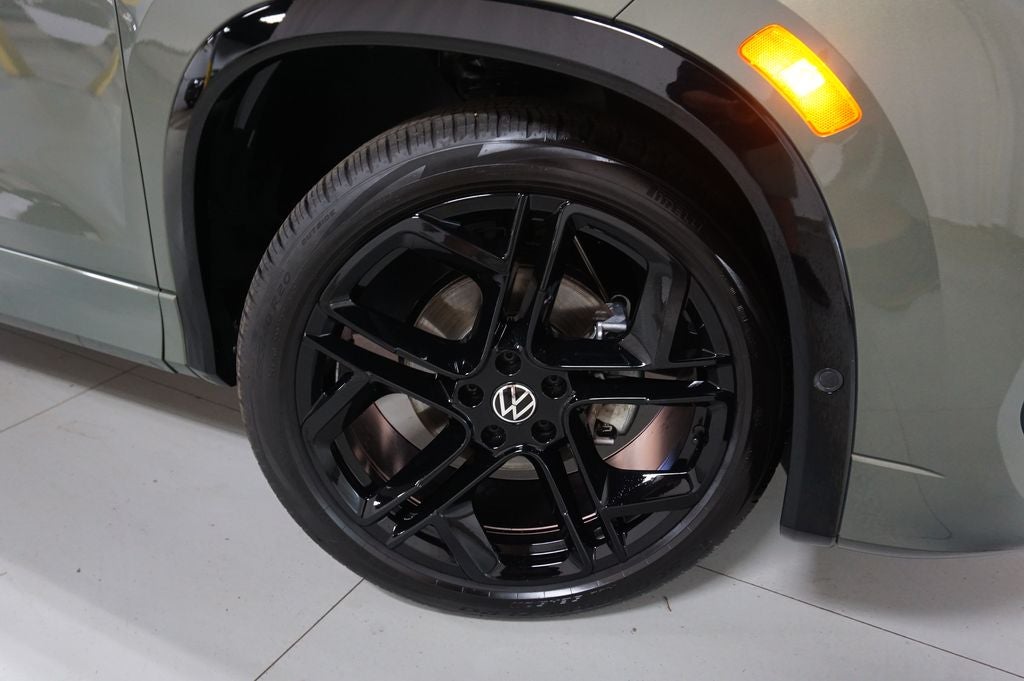 2025 Volkswagen Tiguan 2.0T SE R-Line Black