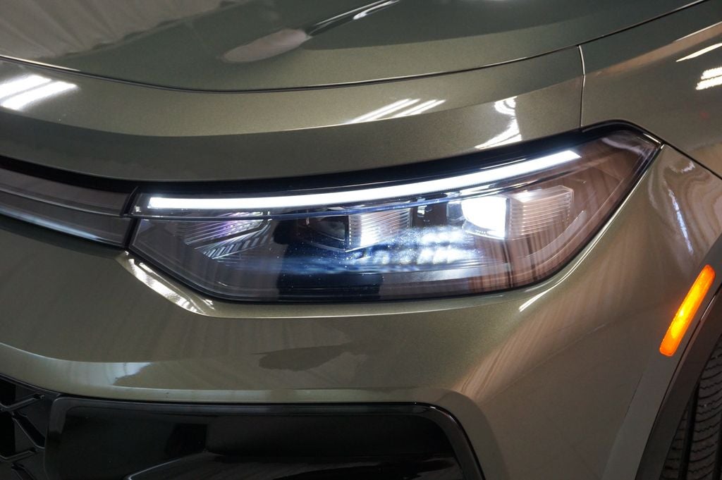 2025 Volkswagen Tiguan 2.0T SE R-Line Black