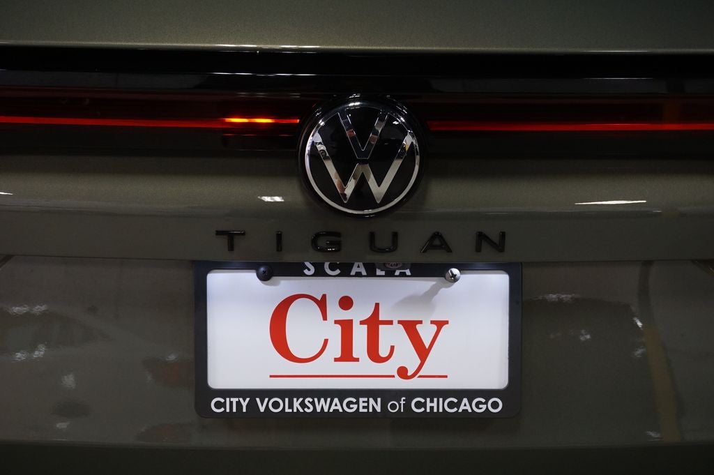 2025 Volkswagen Tiguan 2.0T SE R-Line Black