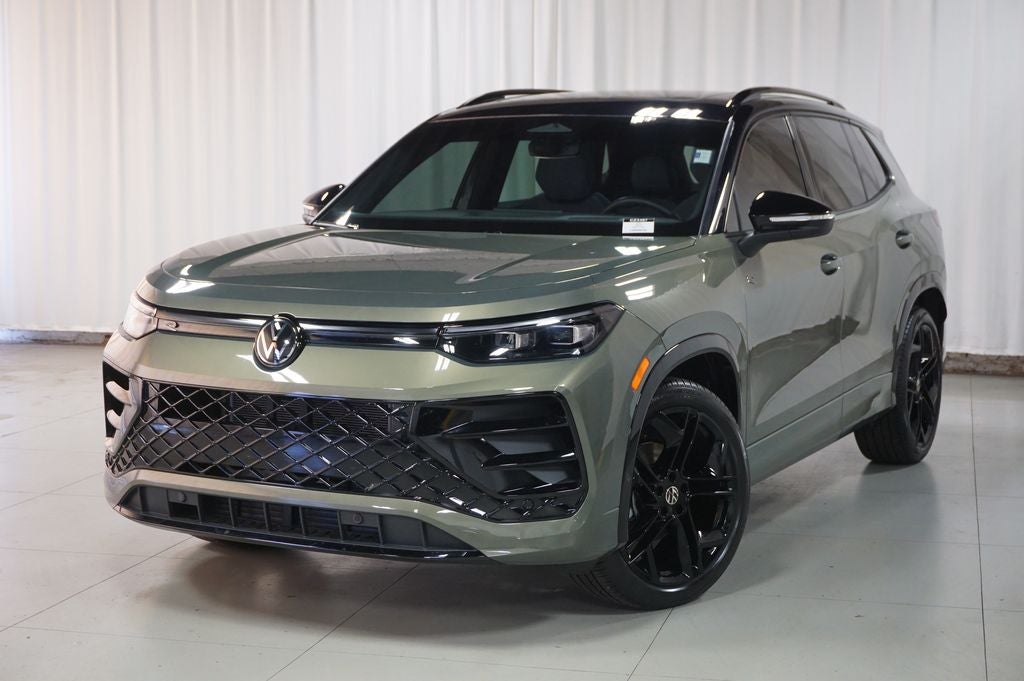 2025 Volkswagen Tiguan 2.0T SE R-Line Black