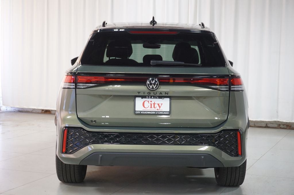 2025 Volkswagen Tiguan 2.0T SE R-Line Black
