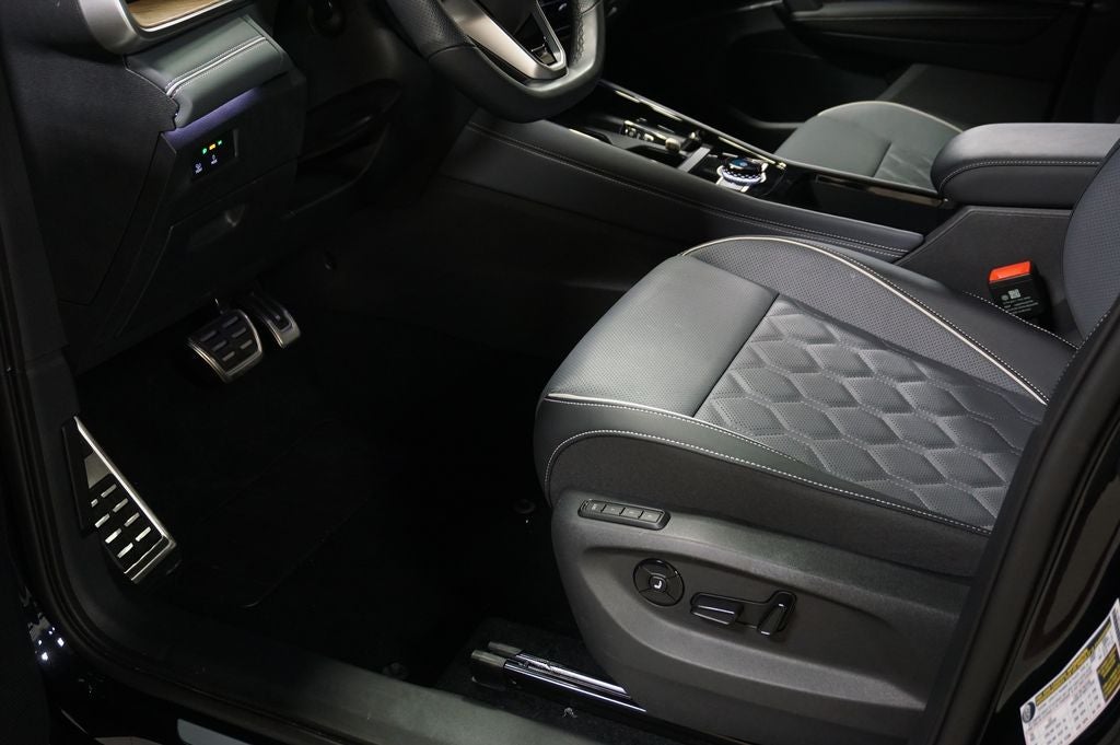 2025 Volkswagen Tiguan 2.0T SEL R-Line