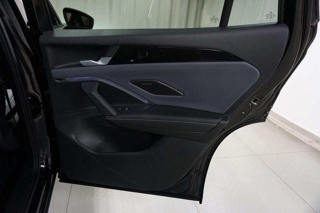2025 Volkswagen Tiguan 2.0T SEL R-Line