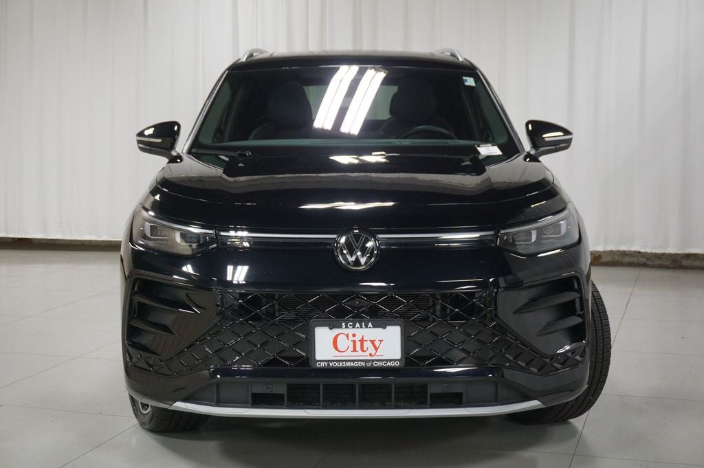 2025 Volkswagen Tiguan 2.0T SEL R-Line