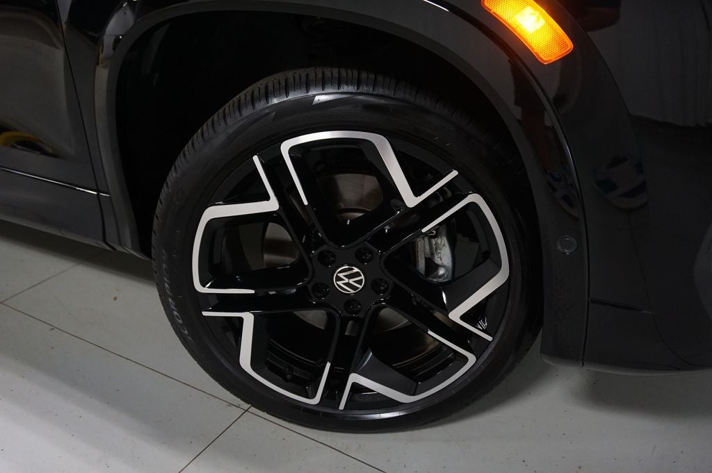 2025 Volkswagen Tiguan 2.0T SEL R-Line