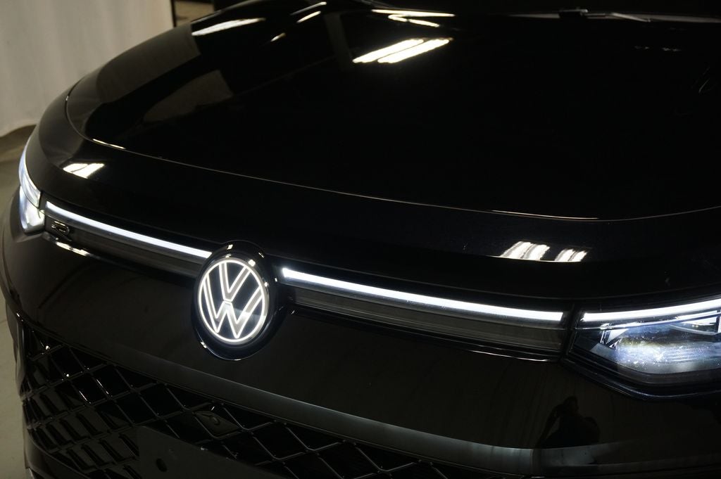 2025 Volkswagen Tiguan 2.0T SEL R-Line
