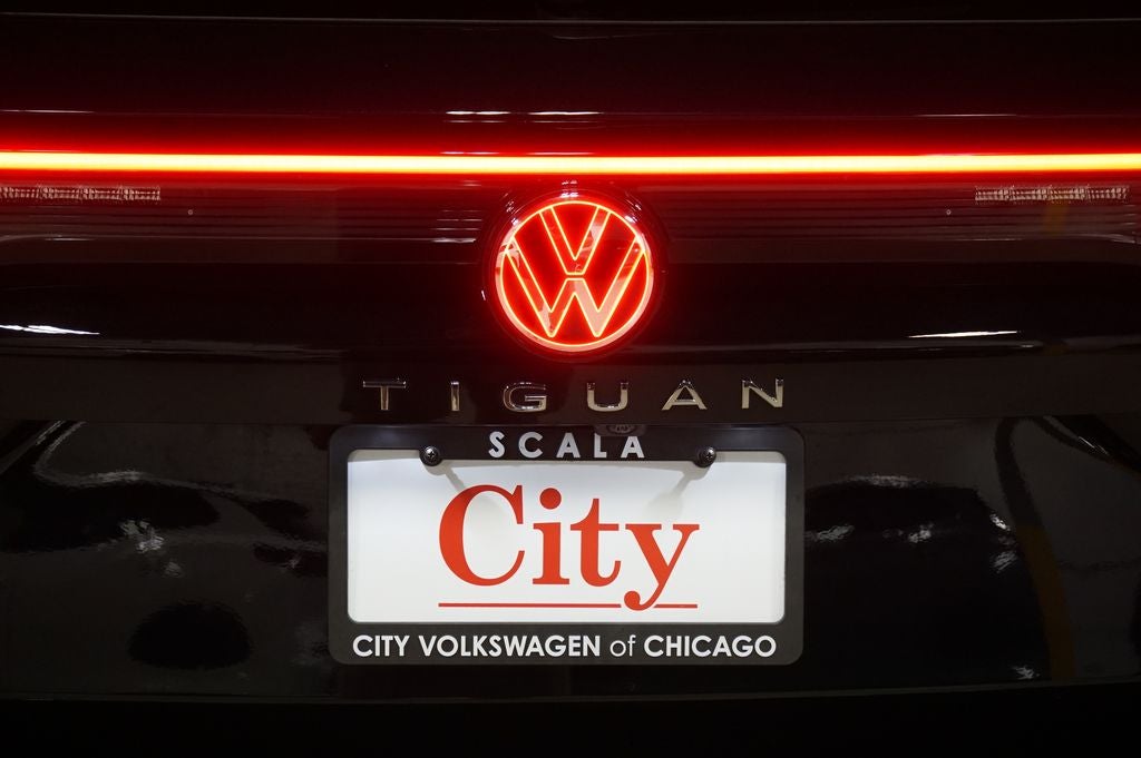 2025 Volkswagen Tiguan 2.0T SEL R-Line