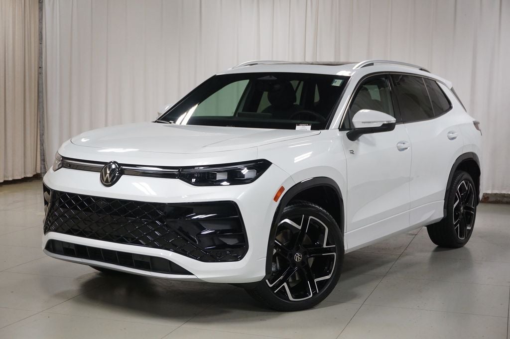 2025 Volkswagen Tiguan 2.0T SEL R-Line