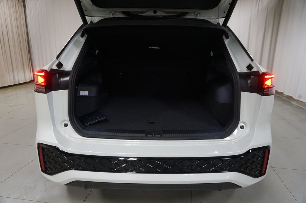 2025 Volkswagen Tiguan 2.0T SEL R-Line