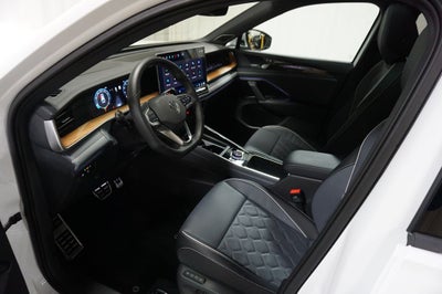 2025 Volkswagen Tiguan 2.0T SEL R-Line