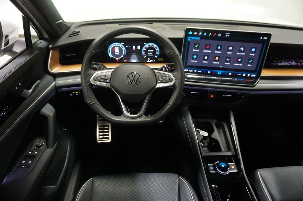 2025 Volkswagen Tiguan 2.0T SEL R-Line