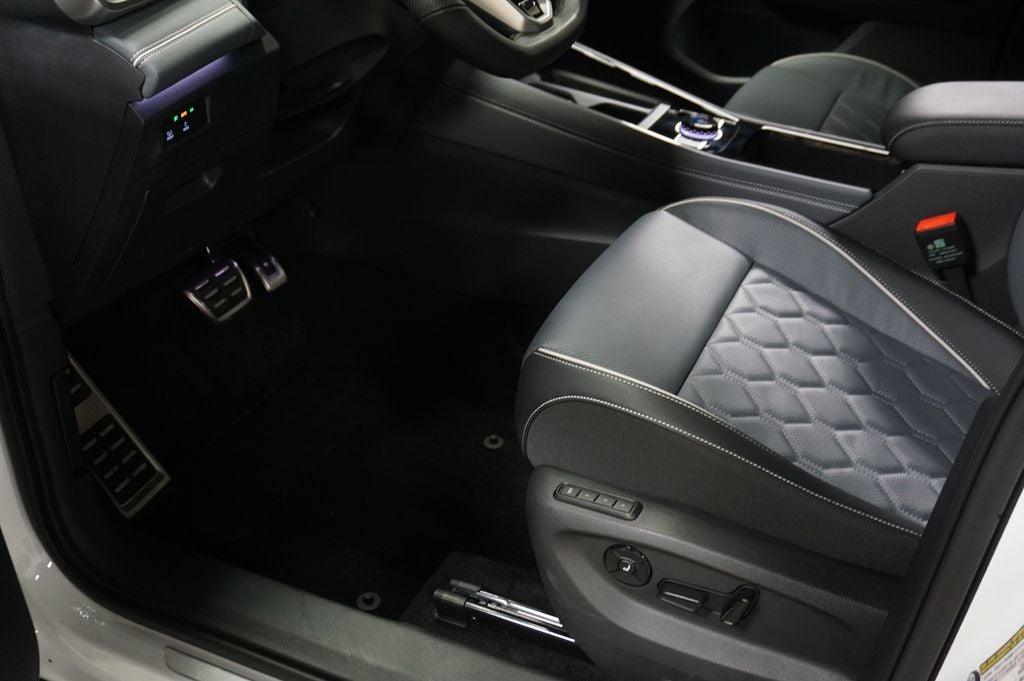 2025 Volkswagen Tiguan 2.0T SEL R-Line