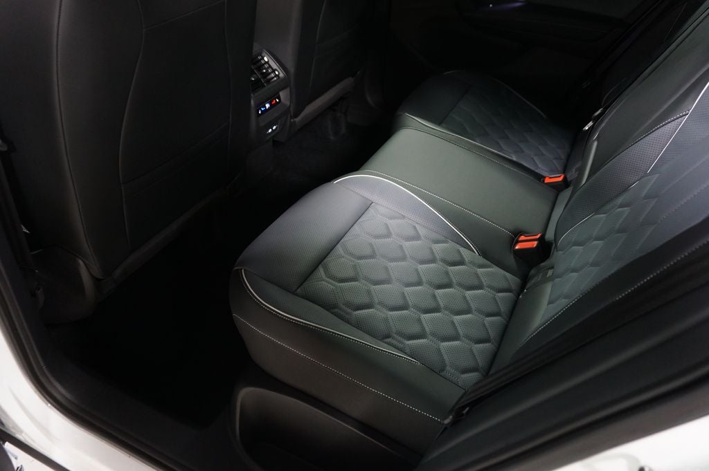 2025 Volkswagen Tiguan 2.0T SEL R-Line