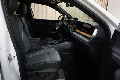 2025 Volkswagen Tiguan 2.0T SEL R-Line