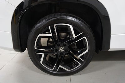 2025 Volkswagen Tiguan 2.0T SEL R-Line