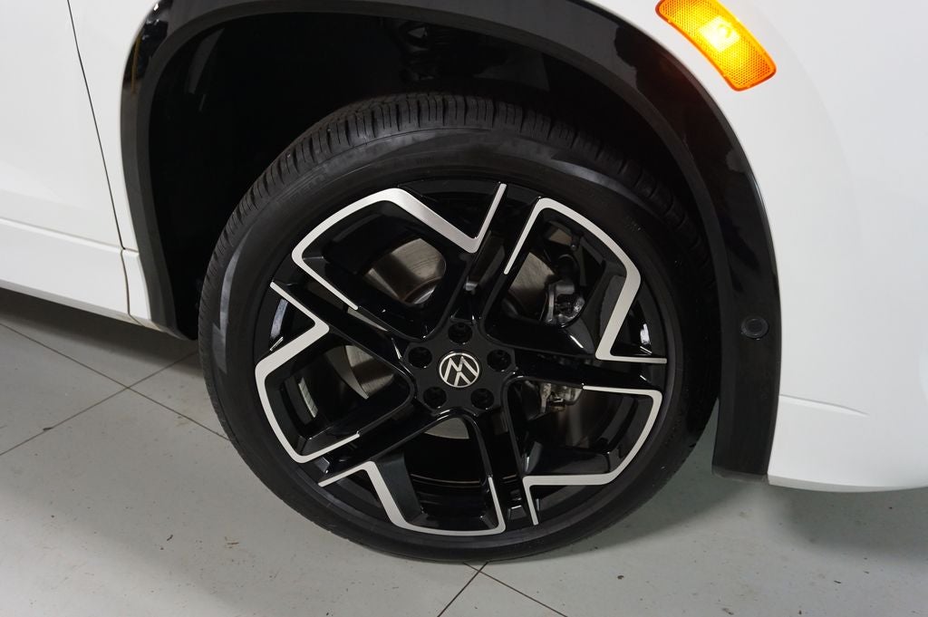 2025 Volkswagen Tiguan 2.0T SEL R-Line