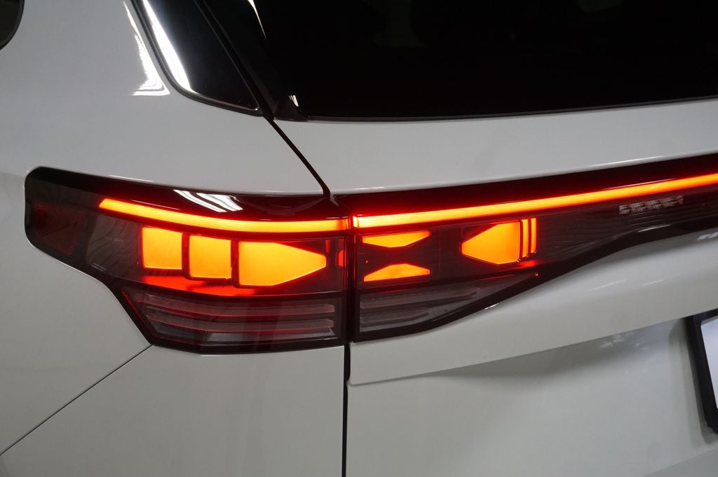2025 Volkswagen Tiguan 2.0T SEL R-Line