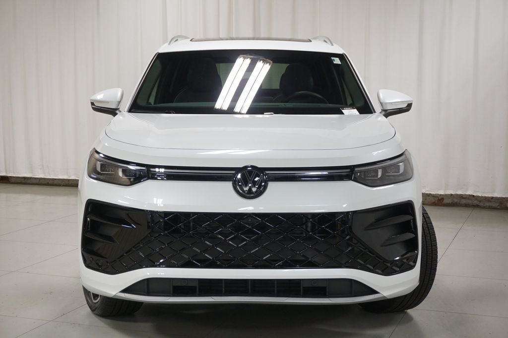 2025 Volkswagen Tiguan 2.0T SEL R-Line