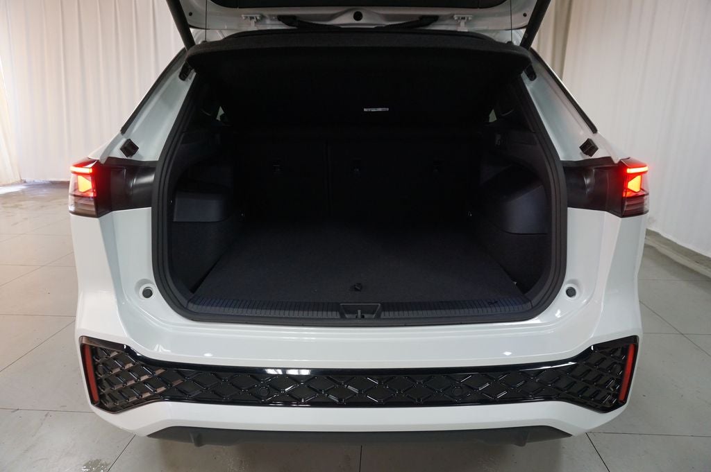 2025 Volkswagen Tiguan 2.0T SEL R-Line