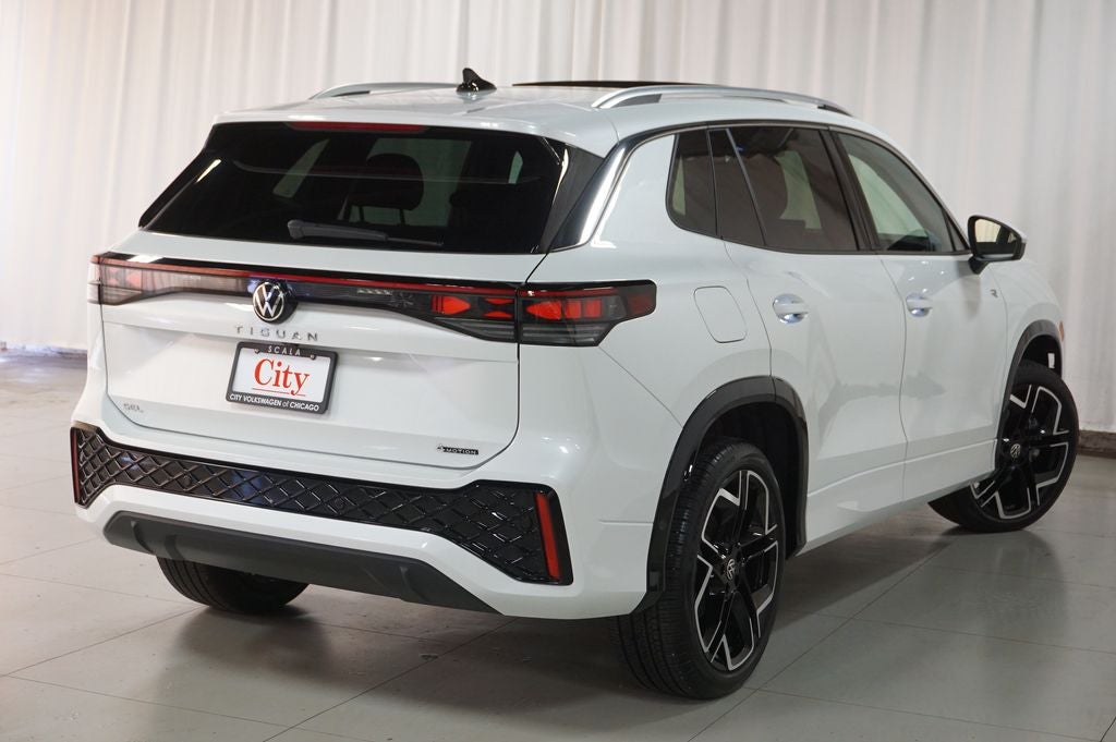 2025 Volkswagen Tiguan 2.0T SEL R-Line