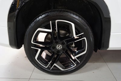 2025 Volkswagen Tiguan 2.0T SEL R-Line