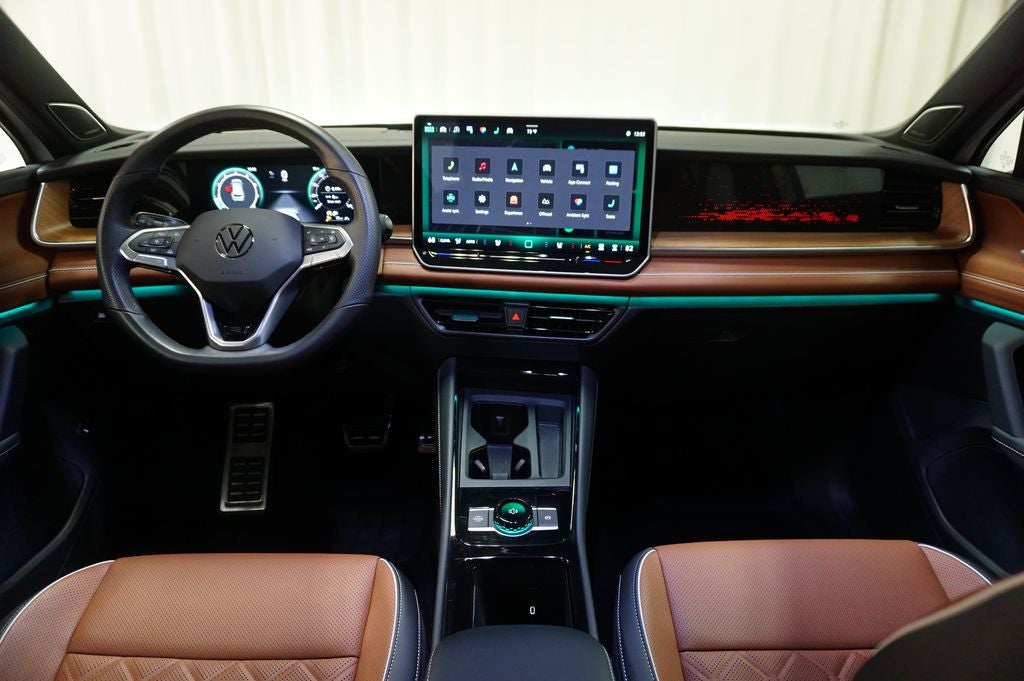 2025 Volkswagen Tiguan 2.0T SEL R-Line