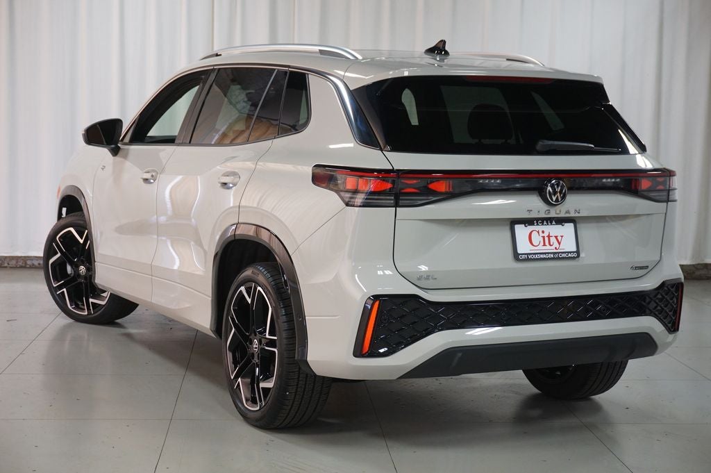 2025 Volkswagen Tiguan 2.0T SEL R-Line