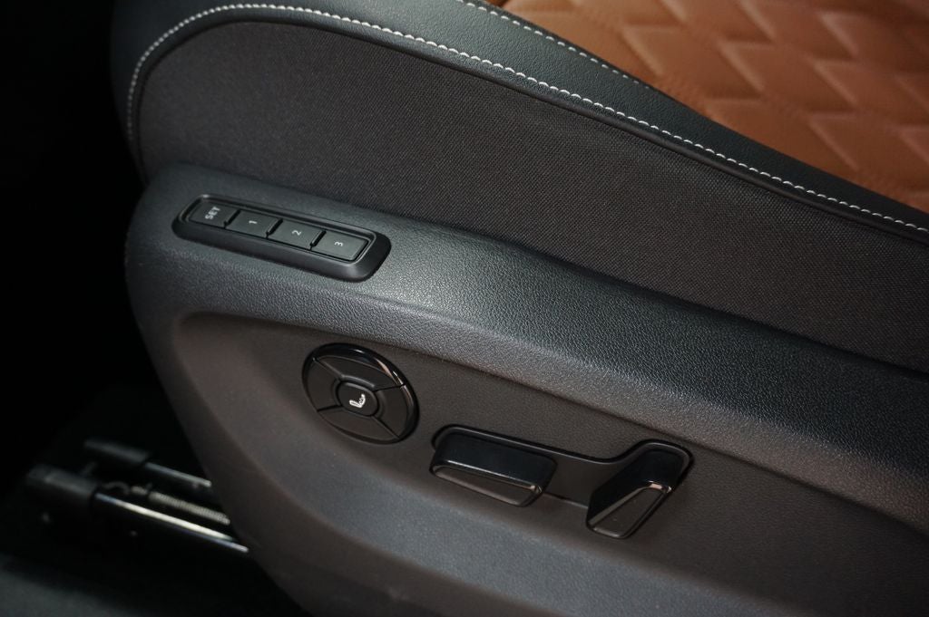 2025 Volkswagen Tiguan 2.0T SEL R-Line