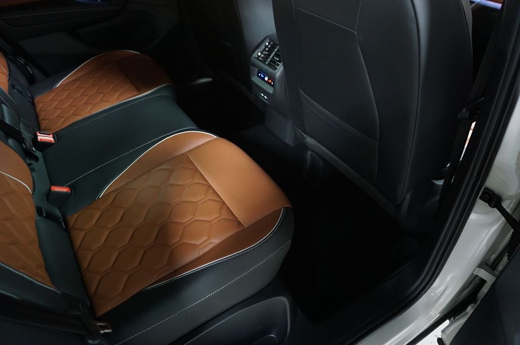 2025 Volkswagen Tiguan 2.0T SEL R-Line