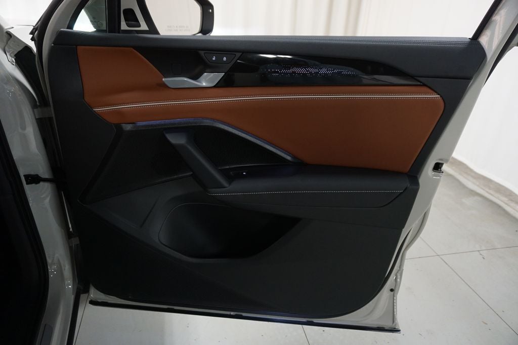 2025 Volkswagen Tiguan 2.0T SEL R-Line