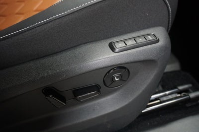 2025 Volkswagen Tiguan 2.0T SEL R-Line