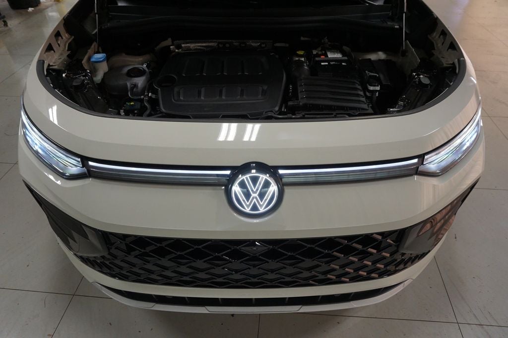 2025 Volkswagen Tiguan 2.0T SEL R-Line