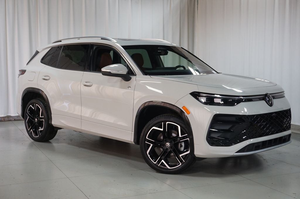 2025 Volkswagen Tiguan 2.0T SEL R-Line