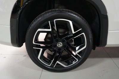 2025 Volkswagen Tiguan 2.0T SEL R-Line