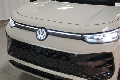 2025 Volkswagen Tiguan 2.0T SEL R-Line