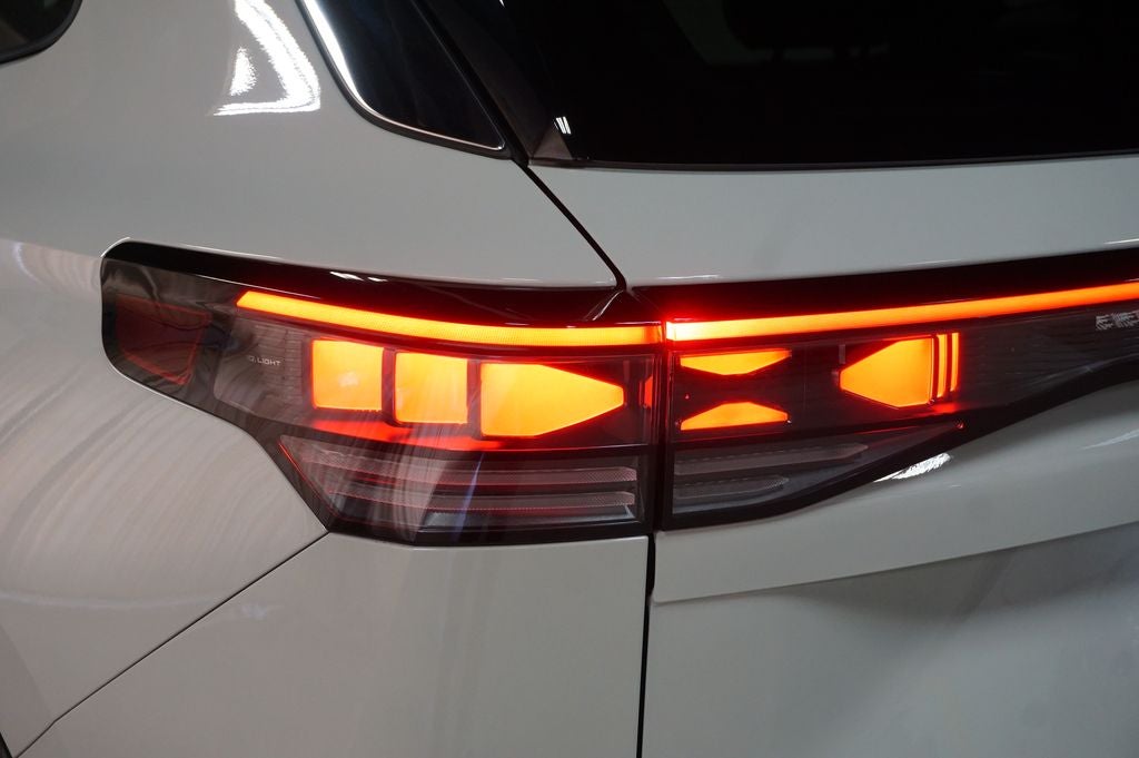 2025 Volkswagen Tiguan 2.0T SEL R-Line