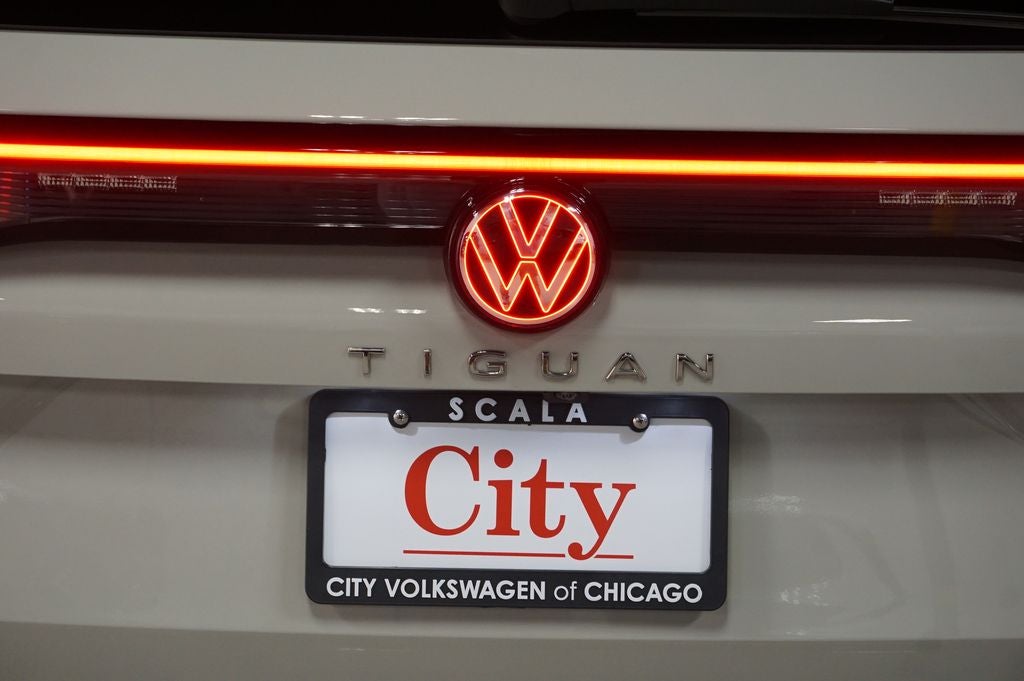 2025 Volkswagen Tiguan 2.0T SEL R-Line