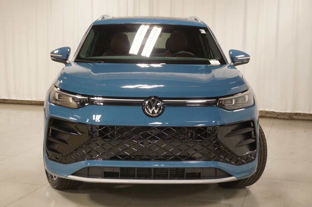 2025 Volkswagen Tiguan 2.0T SEL R-Line