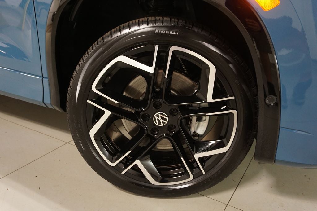 2025 Volkswagen Tiguan 2.0T SEL R-Line
