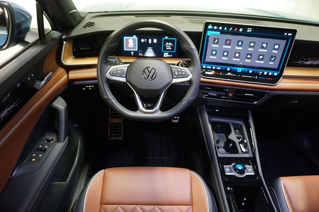 2025 Volkswagen Tiguan 2.0T SEL R-Line