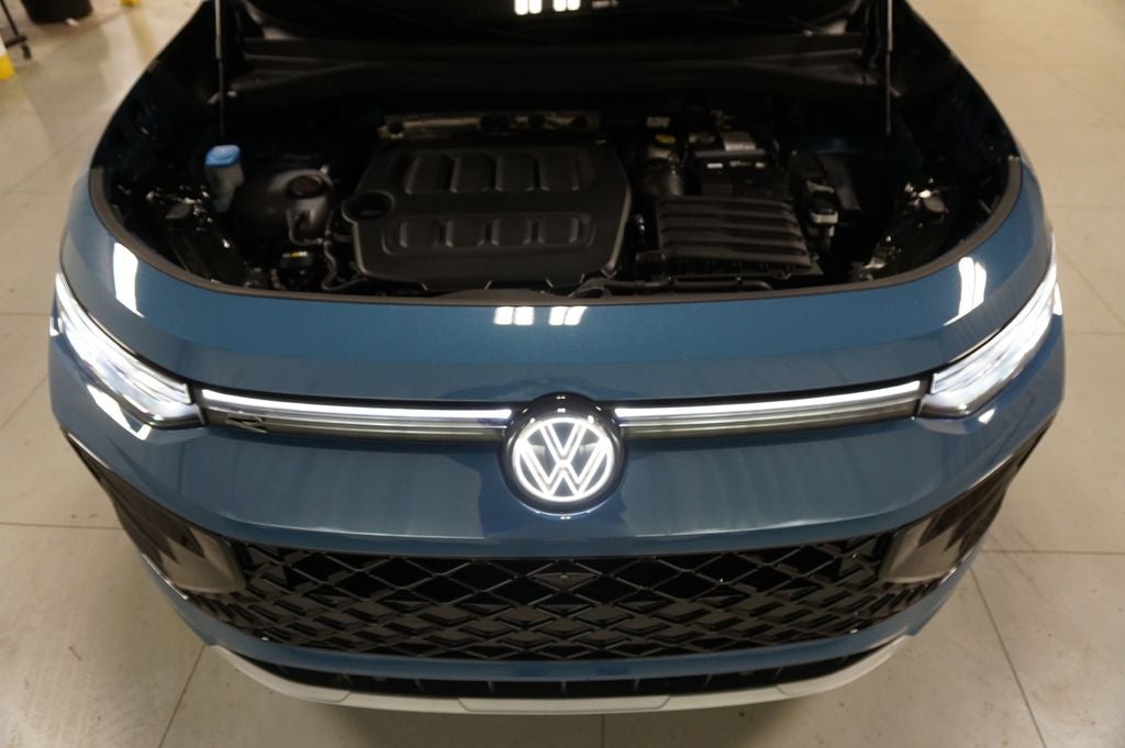 2025 Volkswagen Tiguan 2.0T SEL R-Line
